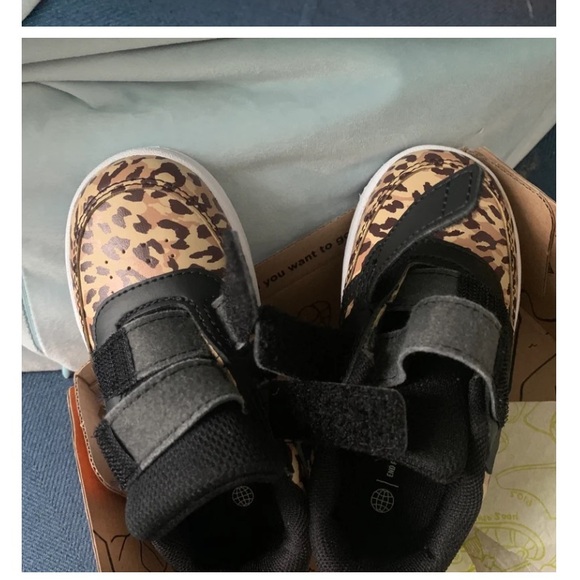 Adidas - Picture 5 of 5